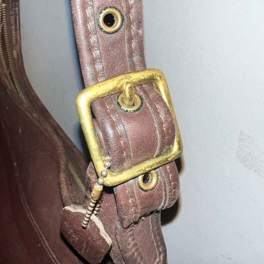 Vintage Coach #9058 Legacy Hobo Bag with Brass Accents - Picture 3 of 12